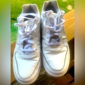 Men’s Nike white athletic shoes size 9